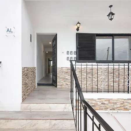 Familiar Апартаменты Монкарапашу